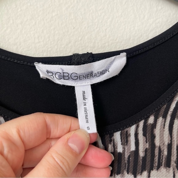 BCBG Ruffle Dress Tunic Long Sleeve Top - Picture 8 of 10